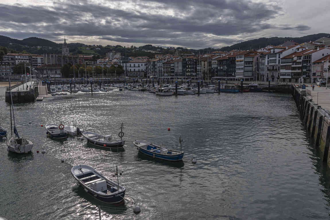 Vizcaya - Lequeitio 01 - puerto.jpg